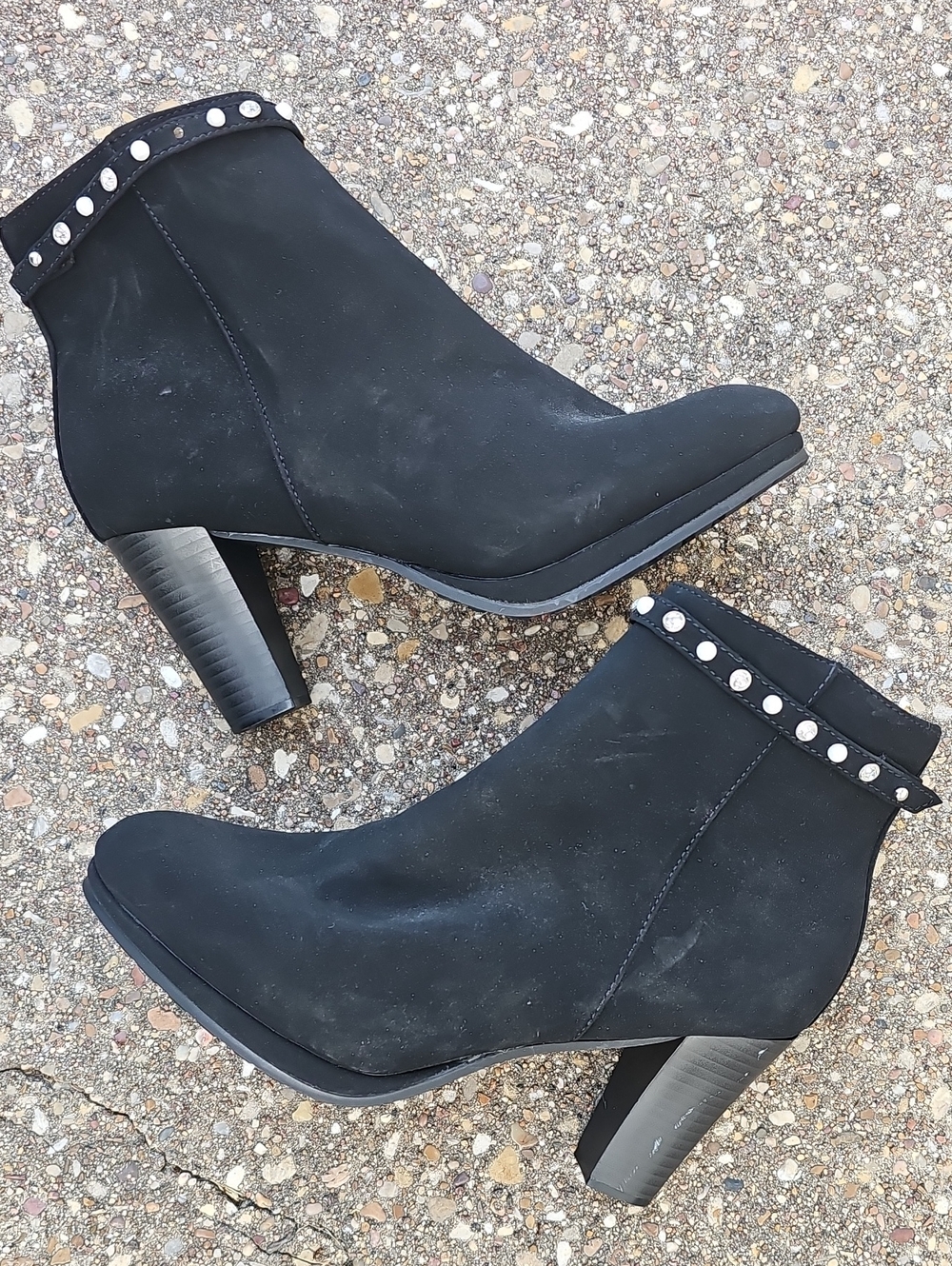 Mari A. Sanita Black Stud-Trim Suede Ankle Booties 8.5